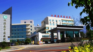 医院大门